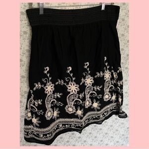 Studio West Black and White Midi Skirt with Embroidered Hem